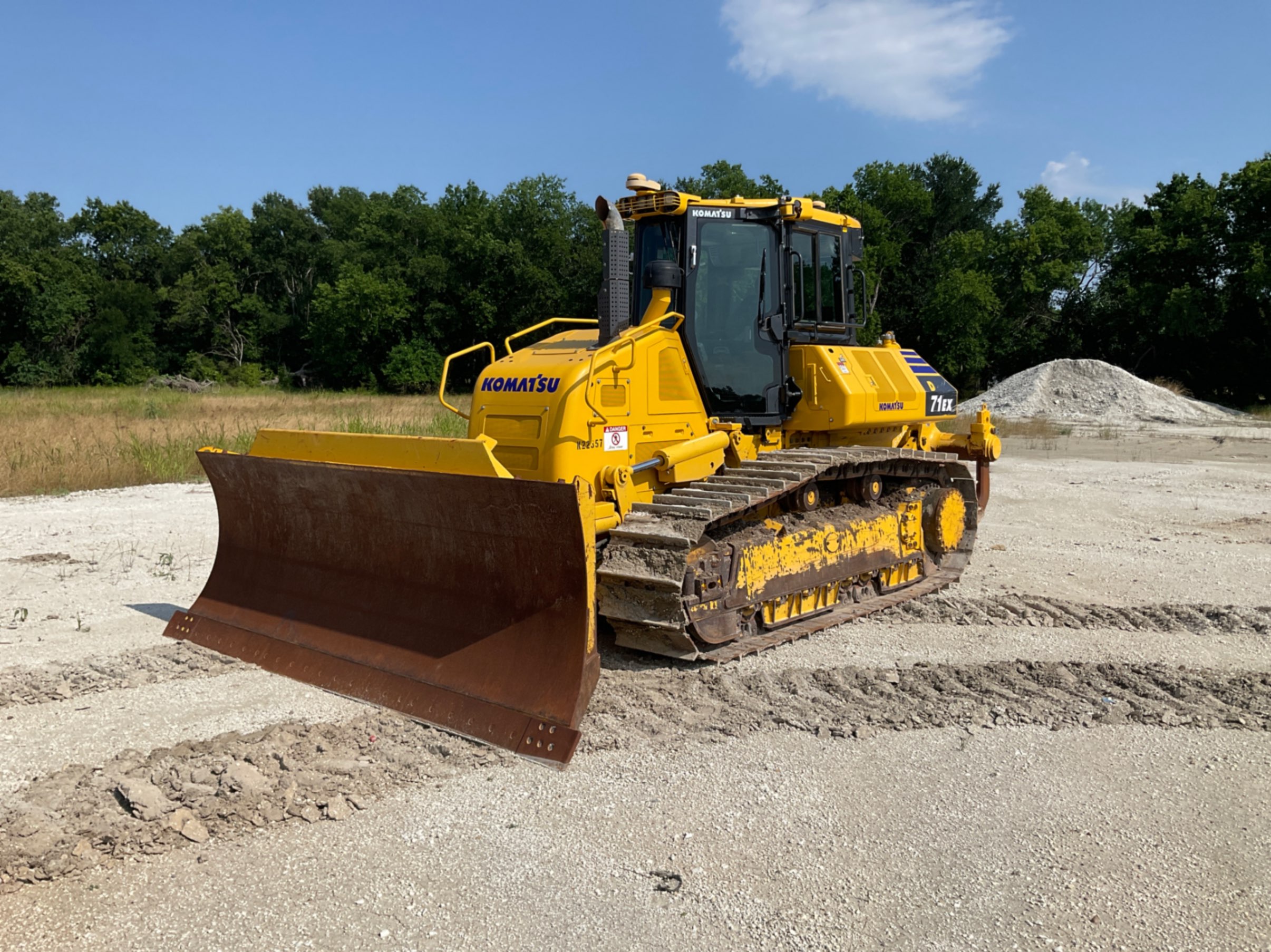 2022 KOMATSU D71EX-24 Crawler Dozer w/ Multi-Shank Ripper